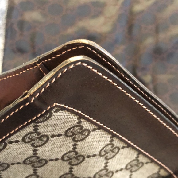 Vintage Gucci Pouch - Picture 17 of 17